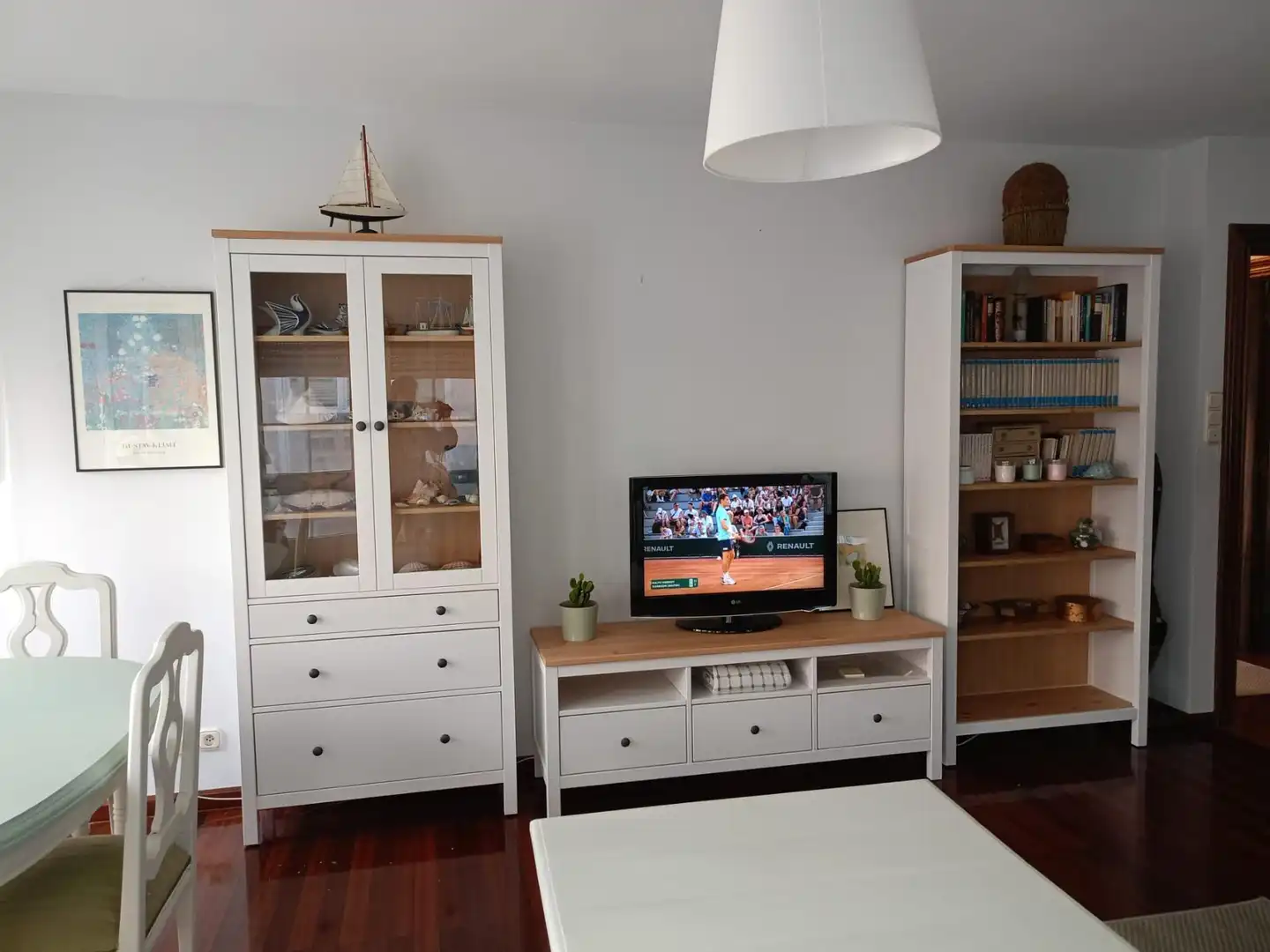 Sala d'estar de Pis de lloguer en Malpica de Bergantiños amb Calefacció i Moblat