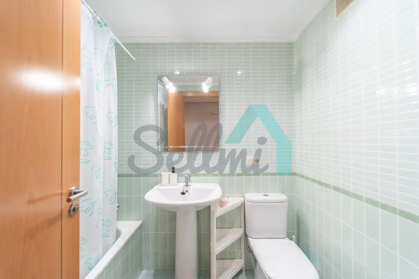 Bathroom of Flat for rent in San Martín del Rey Aurelio  with Heating, Furnished and Balcony