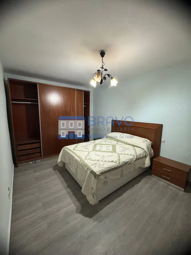 Habitación de Apartamento en venta en Don Benito con Aire acondicionado, Amueblado y Horno