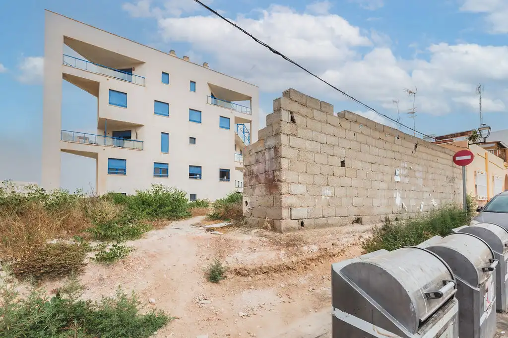 Terreno en venta en Garrucha