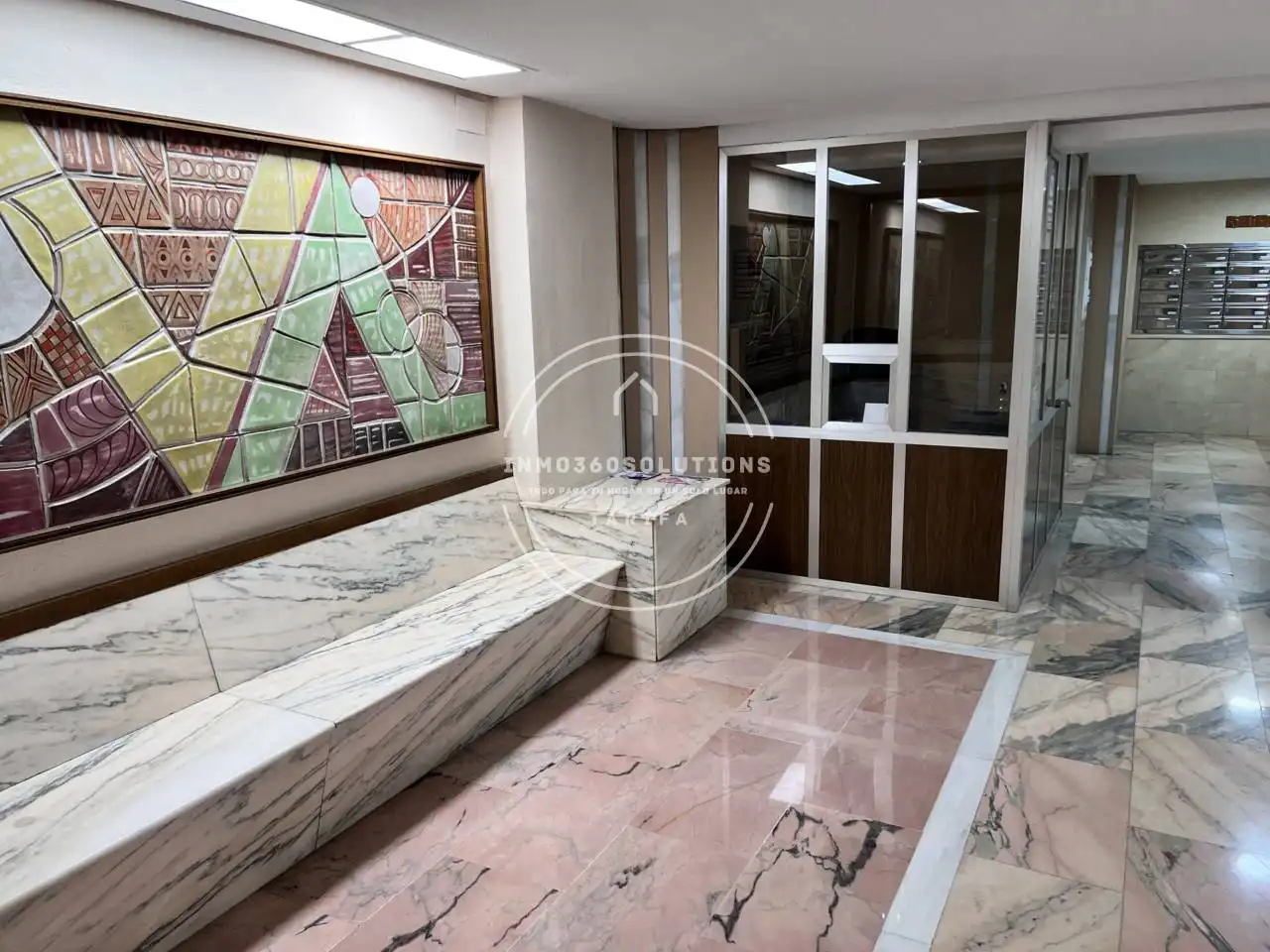 Wohnung zum Verkauf in Córdoba mit Klimaanlage, Terrasse und Abstellraum