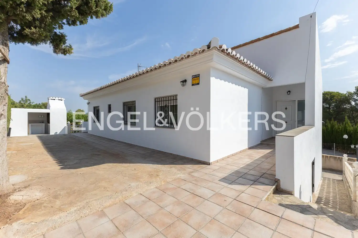 Vista exterior de Casa o chalet de alquiler en Algar de Palància con Aire acondicionado, Calefacción y Jardín privado