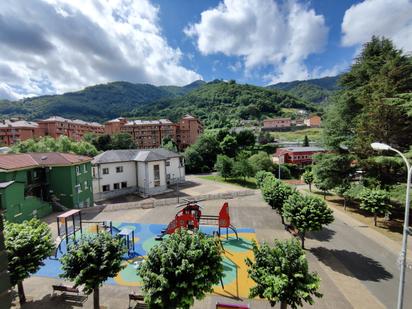 Vista exterior de Dúplex en venda en Mieres (Asturias) amb Aire condicionat