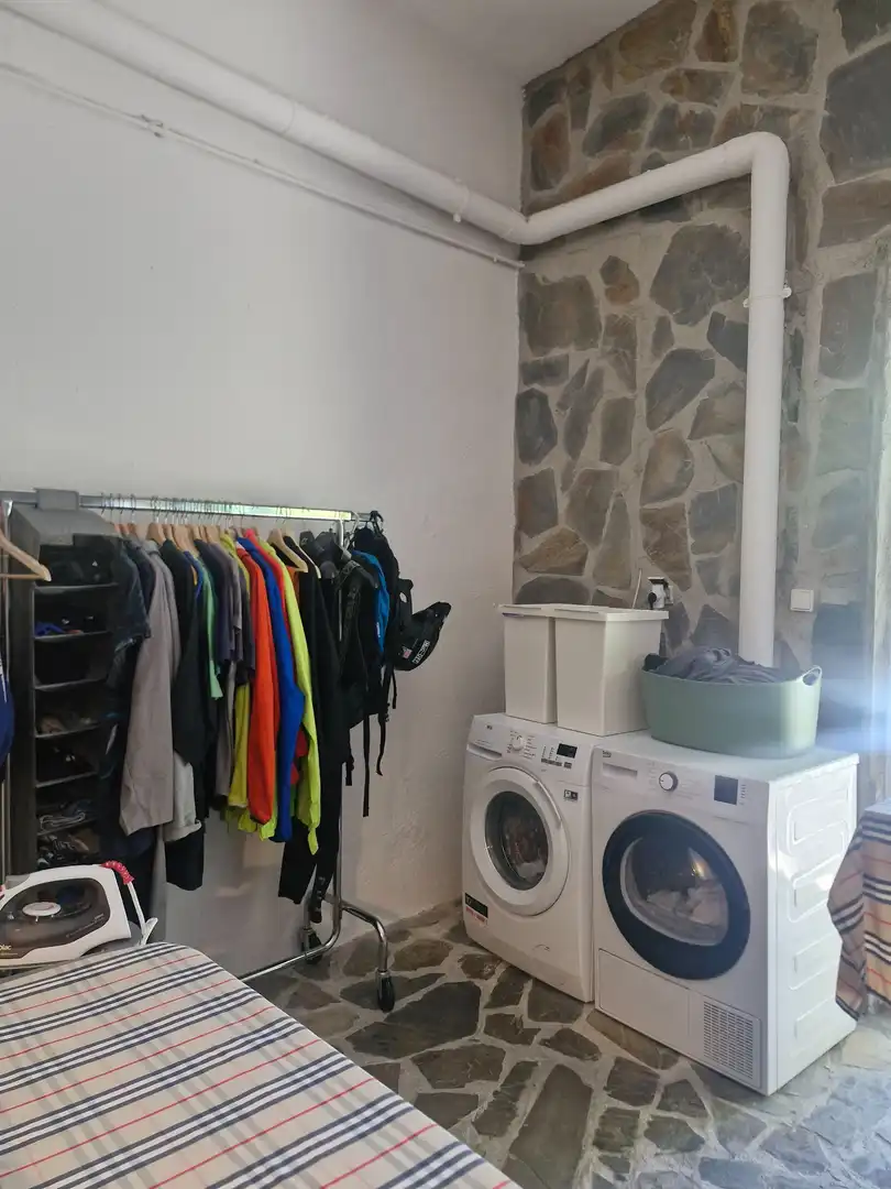 Houses for sale in Almoster  with Air Conditioner, Heating and Storage room