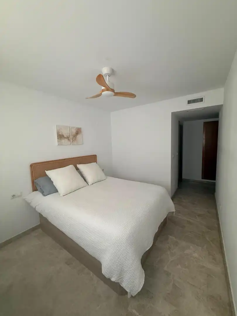 Bedroom of Flat for rent in Paterna