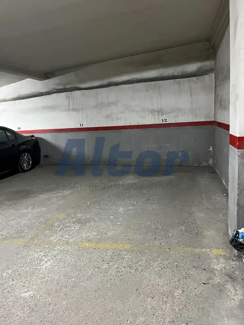 Garage for sale in SATURNINO CALLEJA, Ciudad Jardín