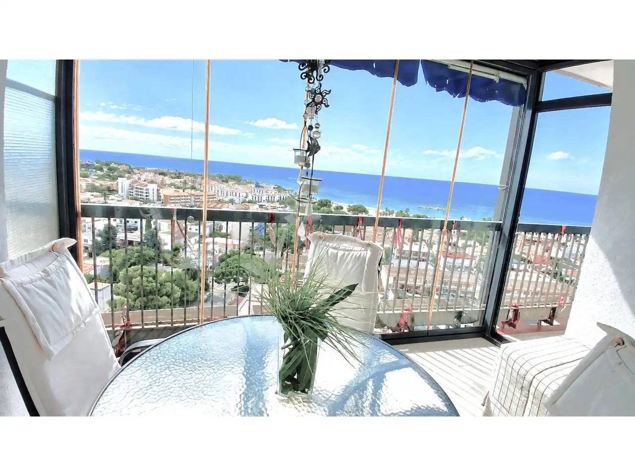 Vista exterior de Apartament de lloguer en Cambrils amb Aire condicionat, Parquet i Terrassa