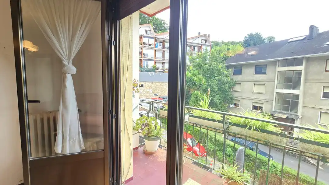 Terrassa de Pis en venda en Donostia - San Sebastián  amb Calefacció