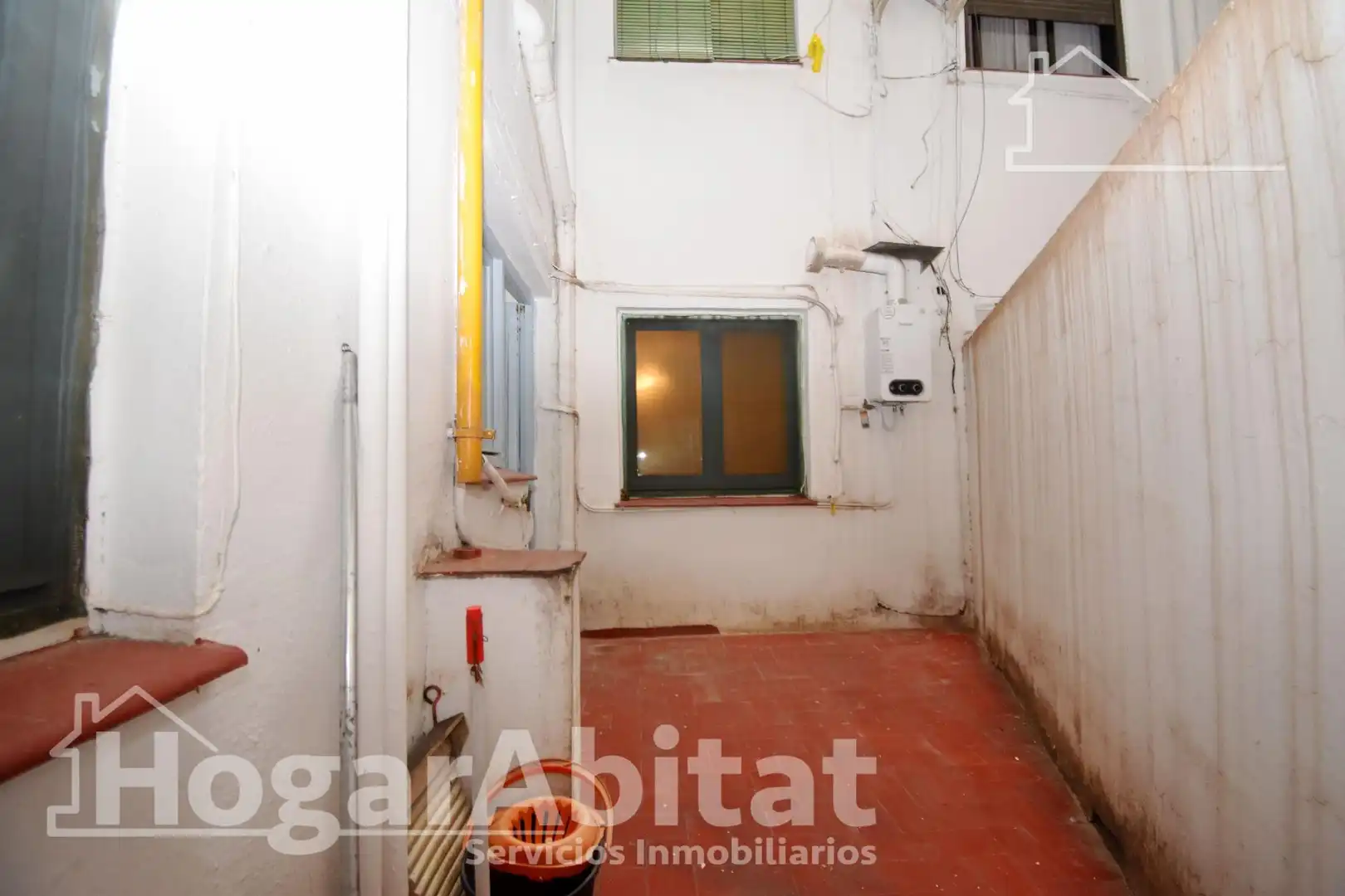 Vista exterior de Piso en venta en Valencia con Aire acondicionado, Terraza y Trastero