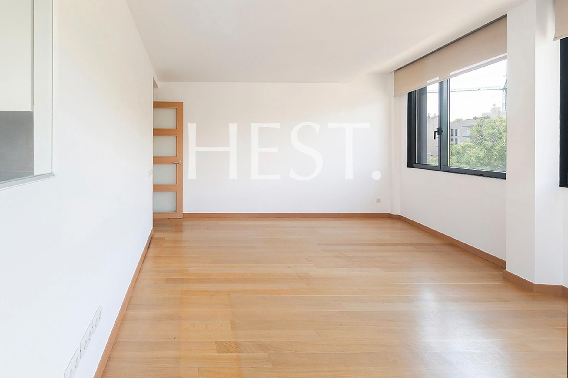 Vista exterior de Piso en venta en  Barcelona Capital con Calefacción, Parquet y Trastero