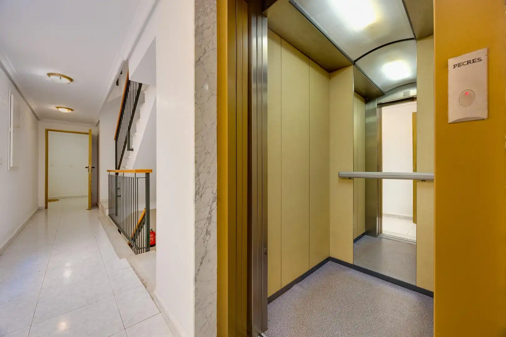 Apartament en venda en Torrevieja amb Aire condicionat, Terrassa i Moblat