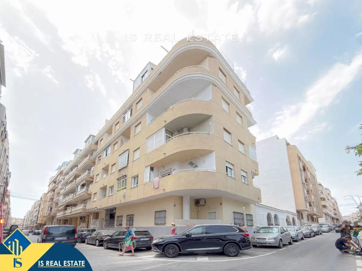 Vista exterior de Apartament en venda en Torrevieja amb Aire condicionat, Calefacció i Terrassa