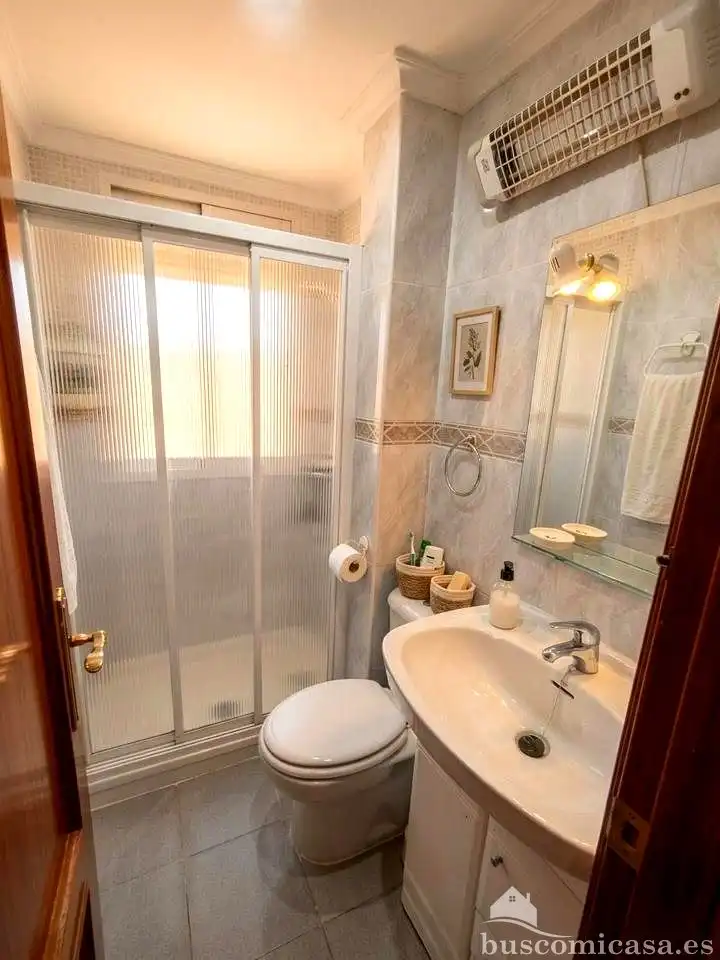 Baño de Piso en venta en Linares con Balcón