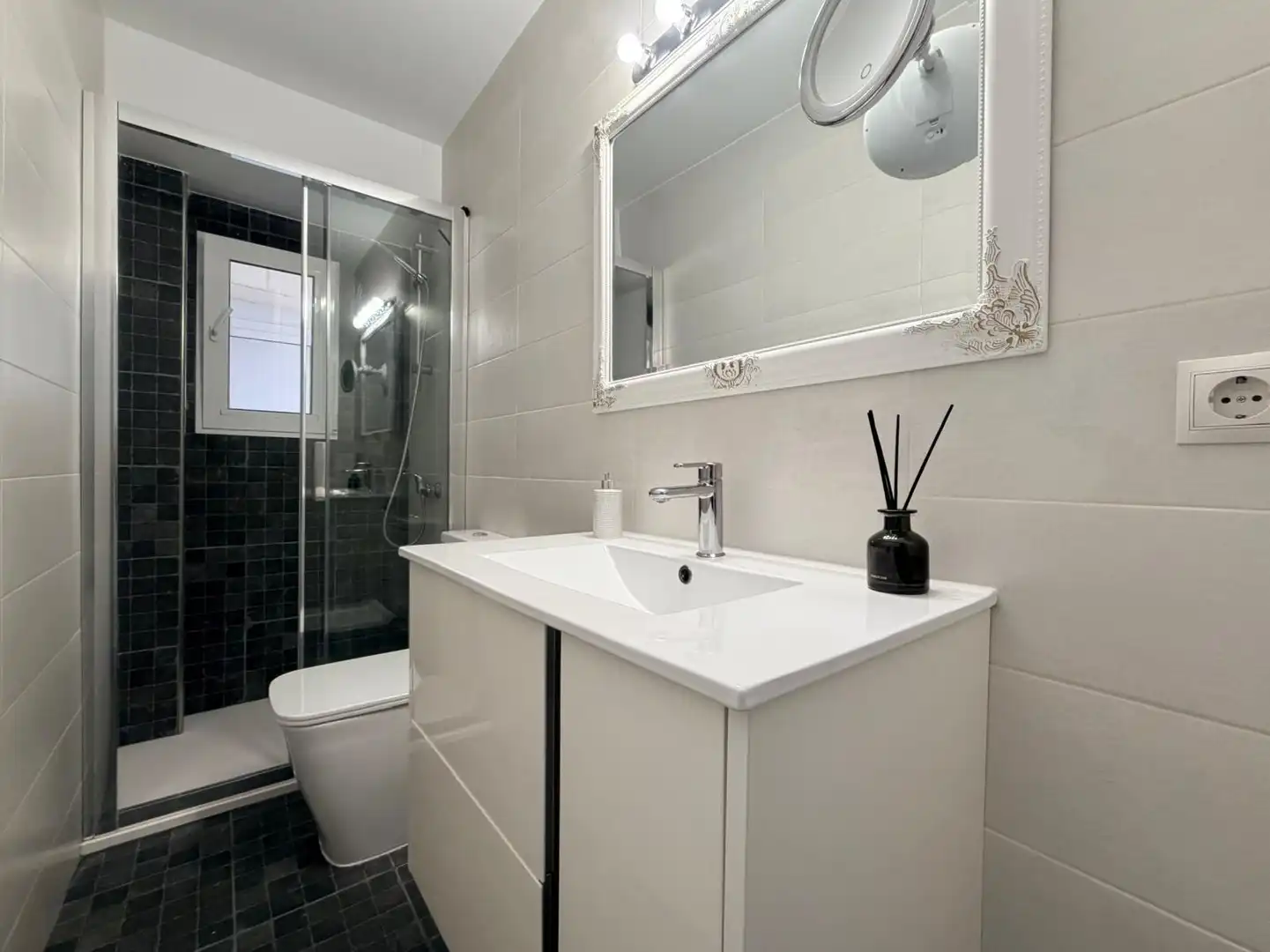 Baño de Planta baja en venta en Calafell con Aire acondicionado, Calefacción y Trastero