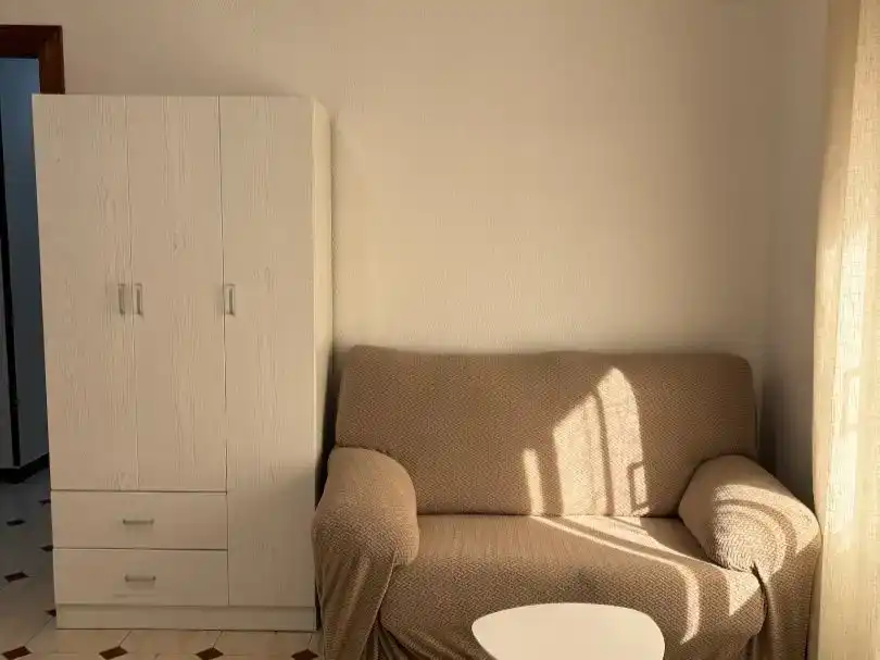 Habitación de Piso para compartir en Plaza de Toros - Avenida Chapí - Trinquete  