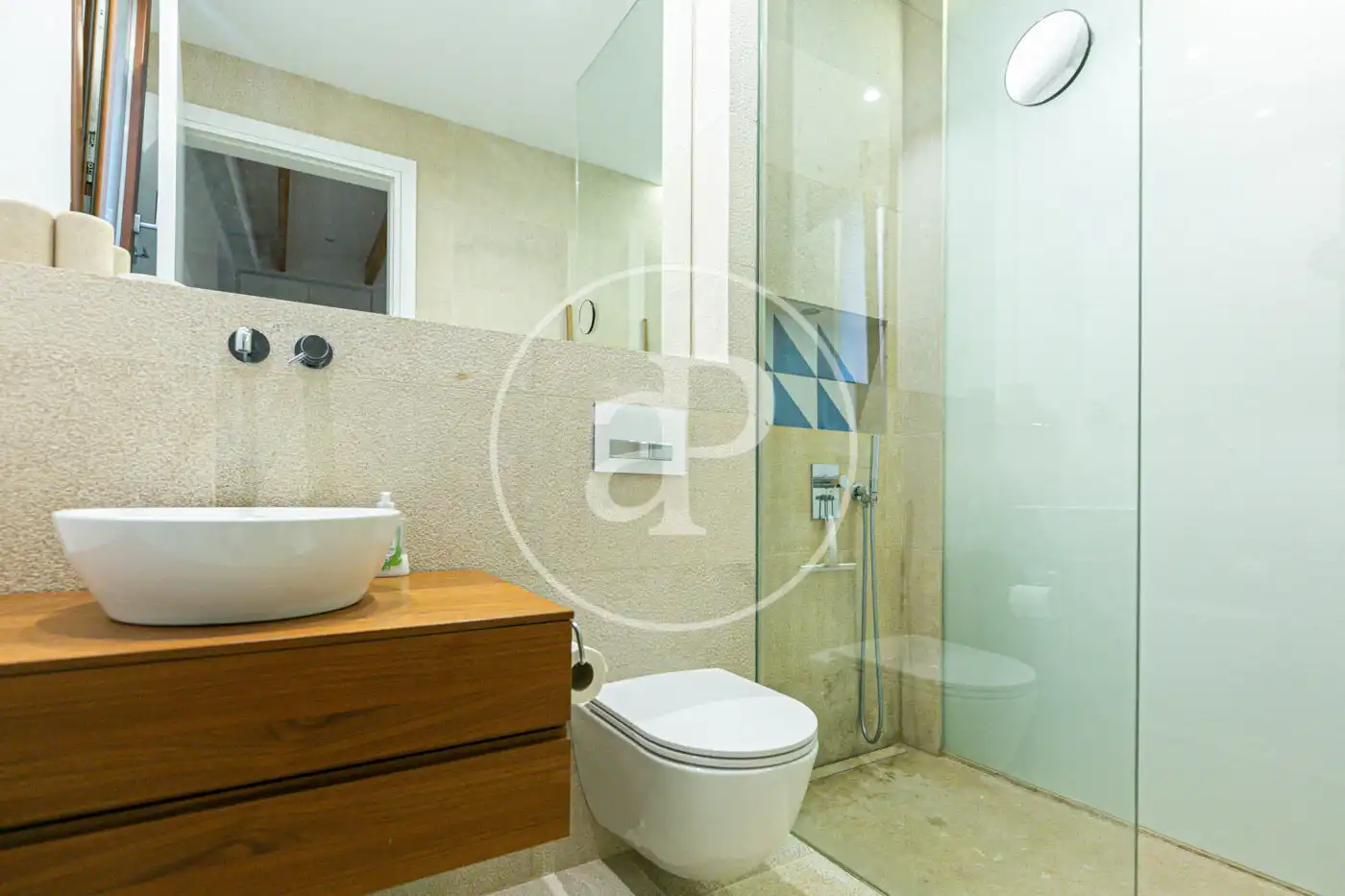 Flat for rent in Carrer Ample de la Mercè, El Mercat