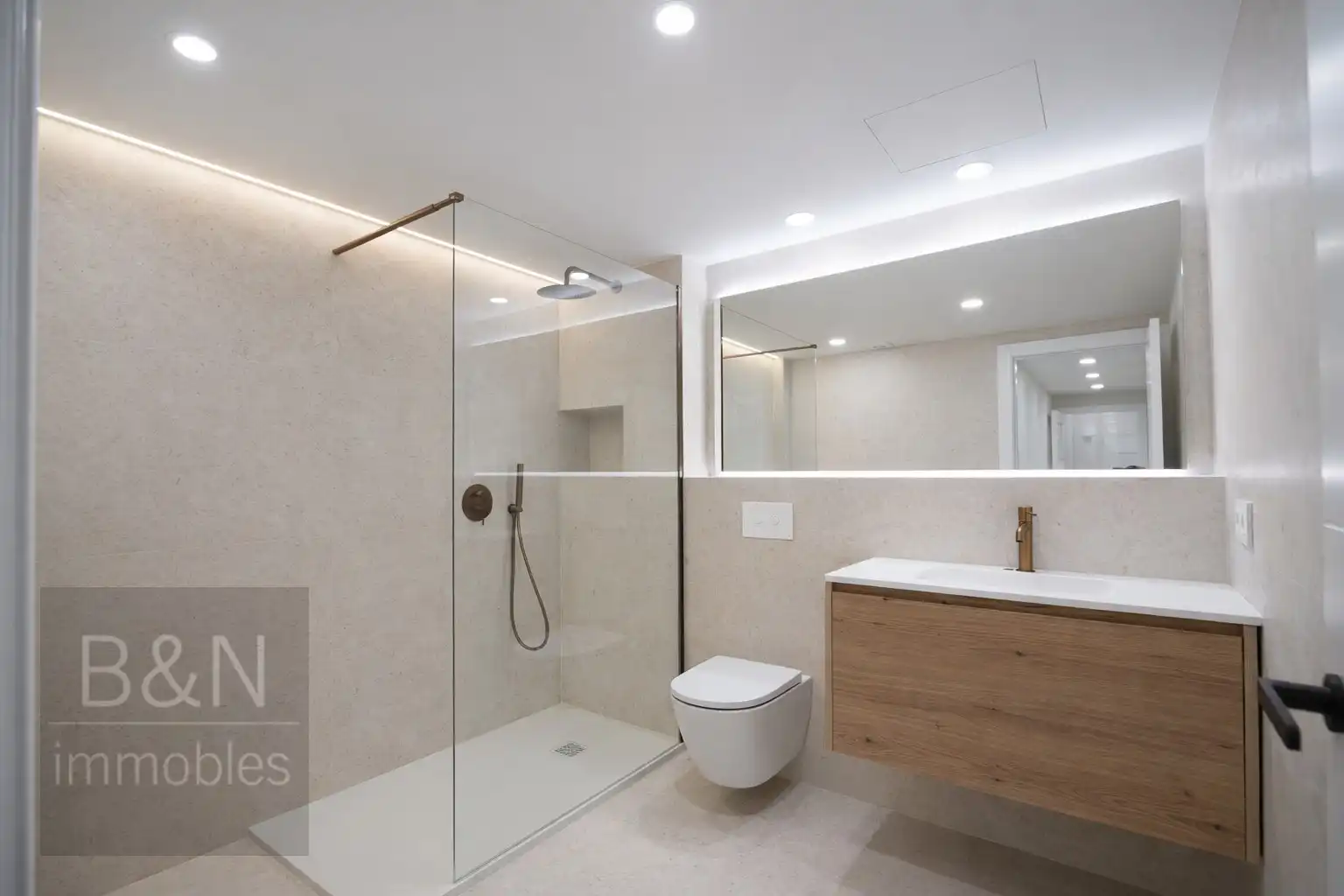 Baño de Piso en venta en Terrassa con Aire acondicionado, Calefacción y Terraza