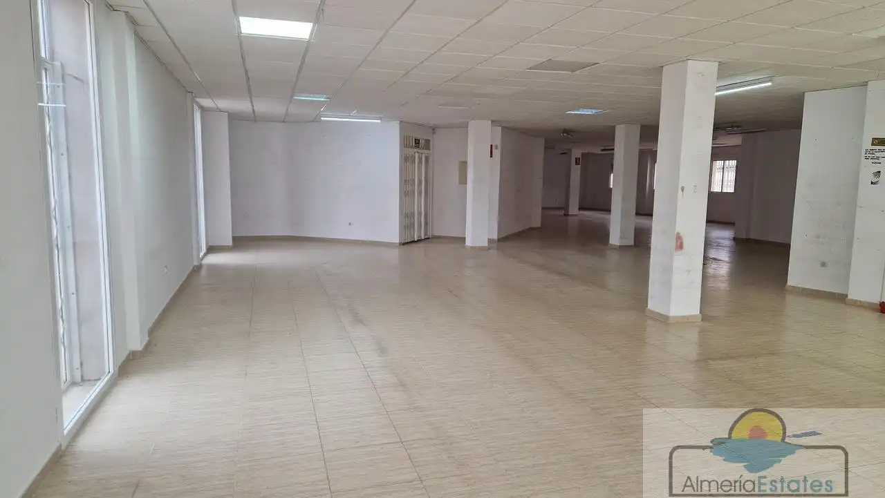 Local comercial de lloguer a Albox, imagen 4