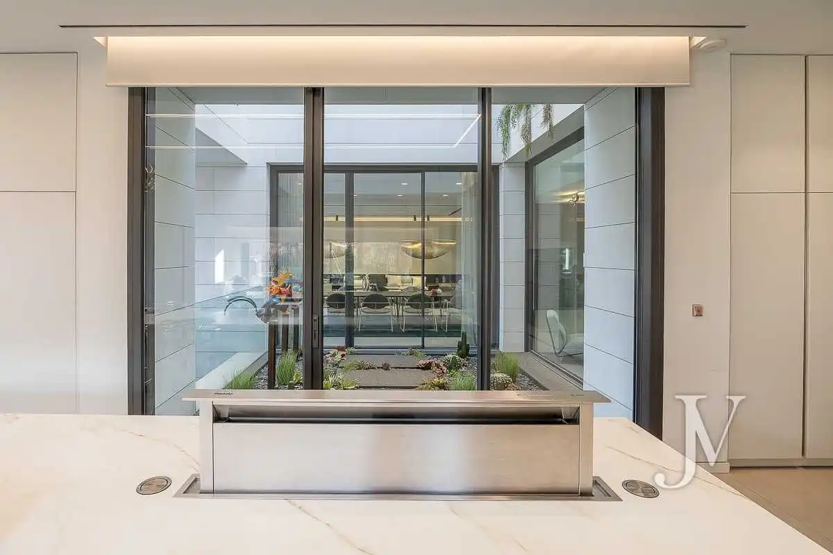 Houses for sale in Madrid  with Air Conditioner, Heating and Private garden