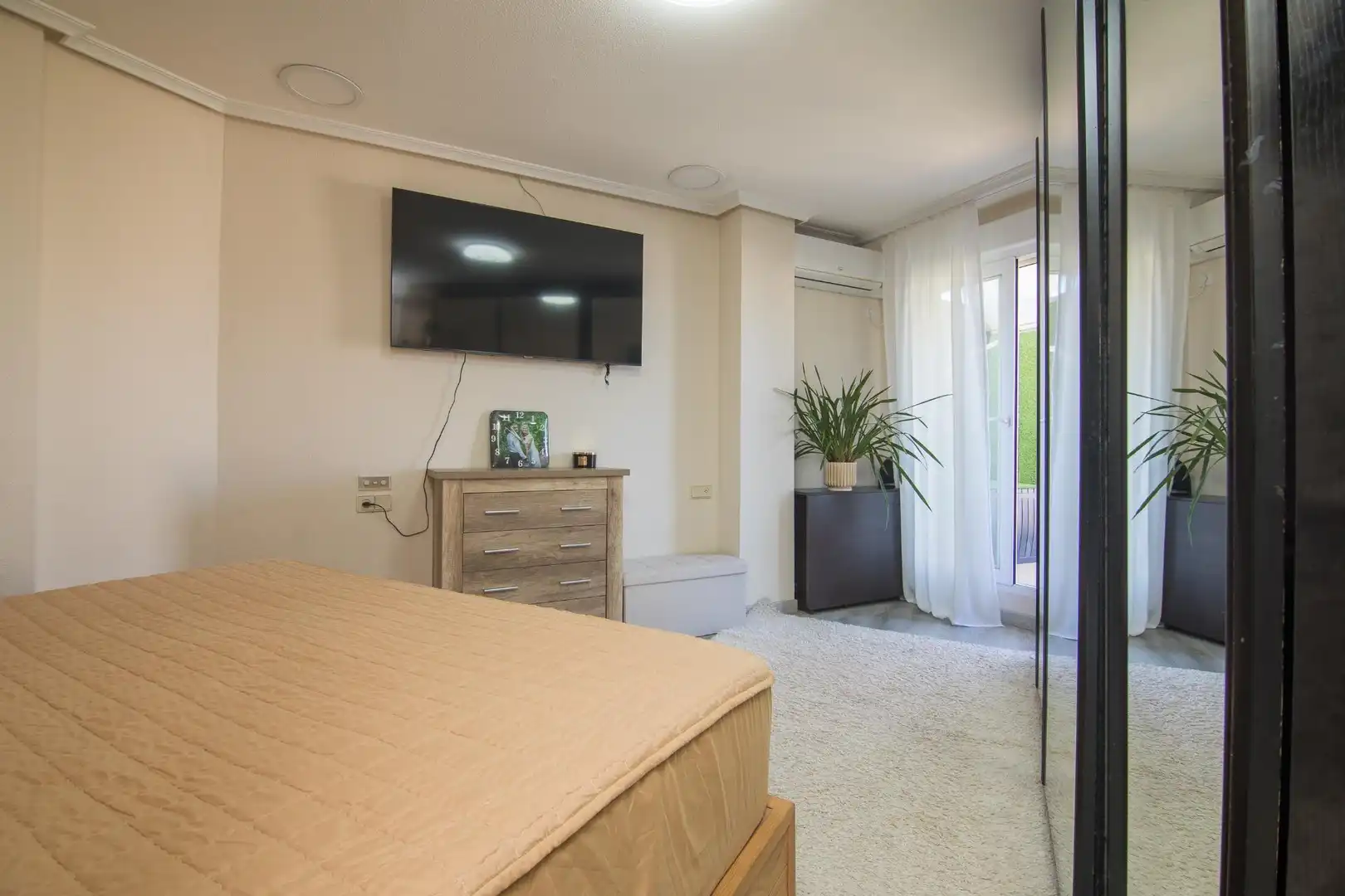 Habitación de Ático en venta en Elche / Elx con Aire acondicionado, Calefacción y Terraza