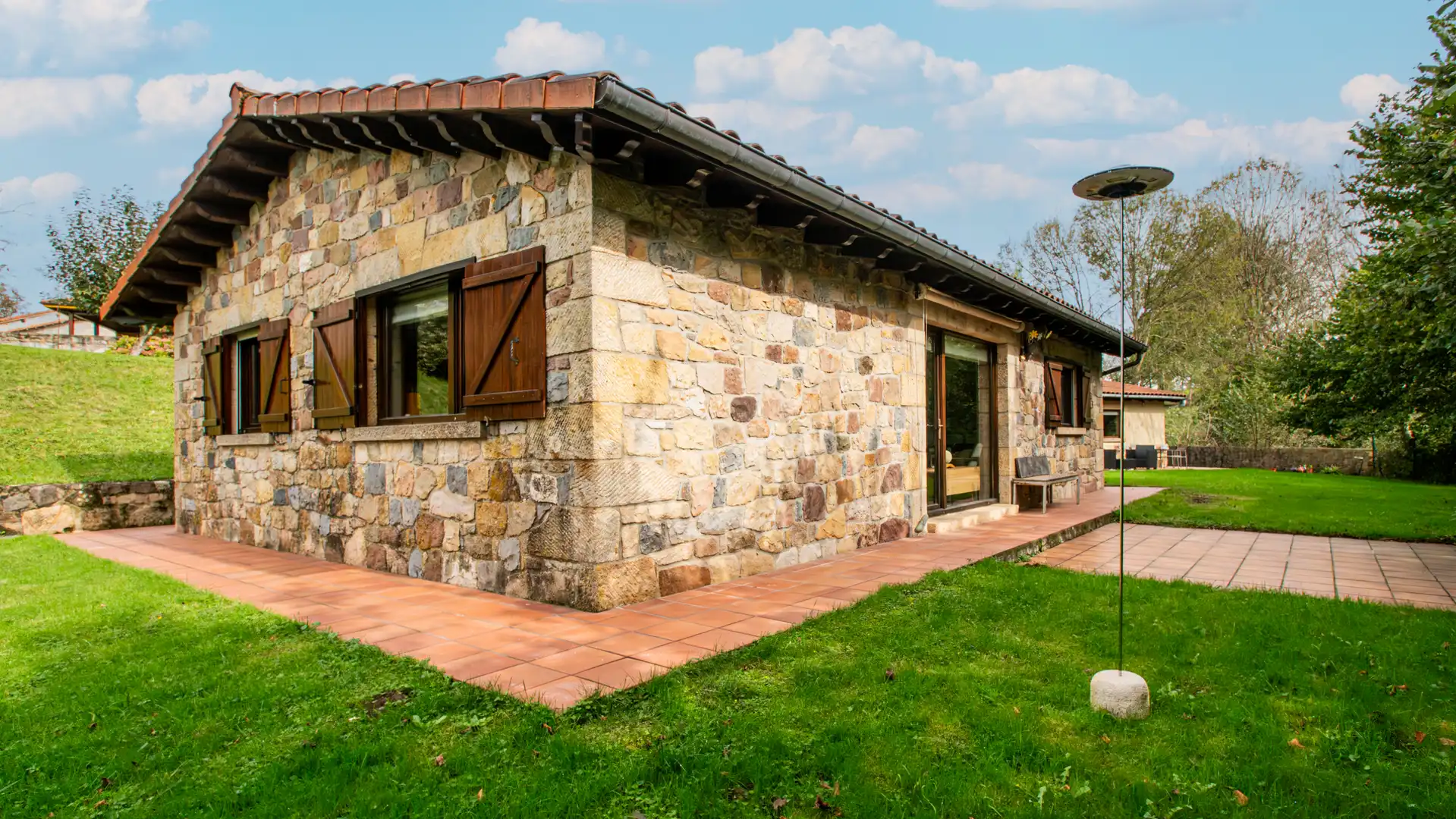 Vista exterior de Casa o chalet en venta en Villafufre con Jardín privado y Amueblado