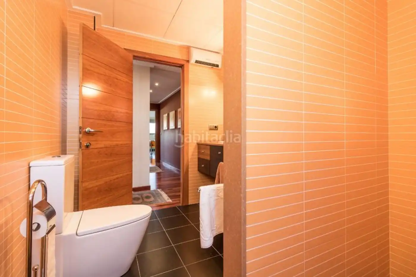 Bathroom of Houses for sale in L'Alcúdia  with Air Conditioner, Private garden and Parquet flooring