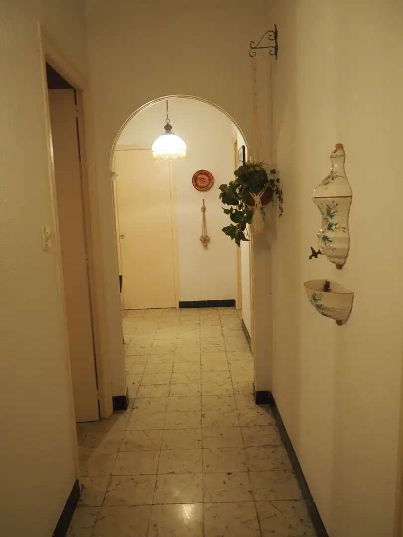 Wohnung zum Verkauf in Flix mit Terrasse, Abstellraum und Möbliert