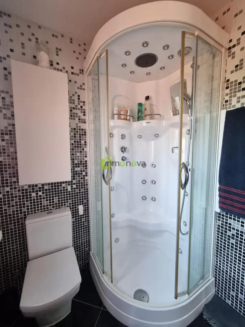 Baño de Casa o chalet en venta en Nigrán con Calefacción, Jardín privado y Trastero