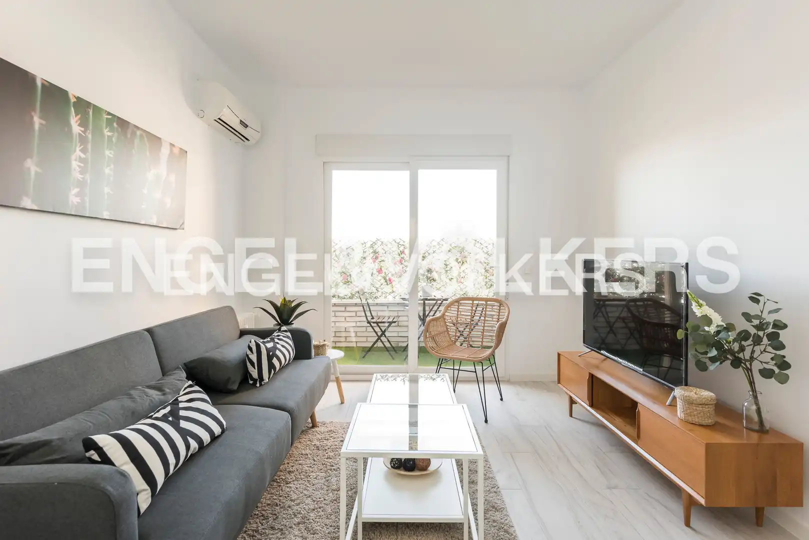 Sala de estar de Piso de alquiler en Madrid con Aire acondicionado, Calefacción y Terraza