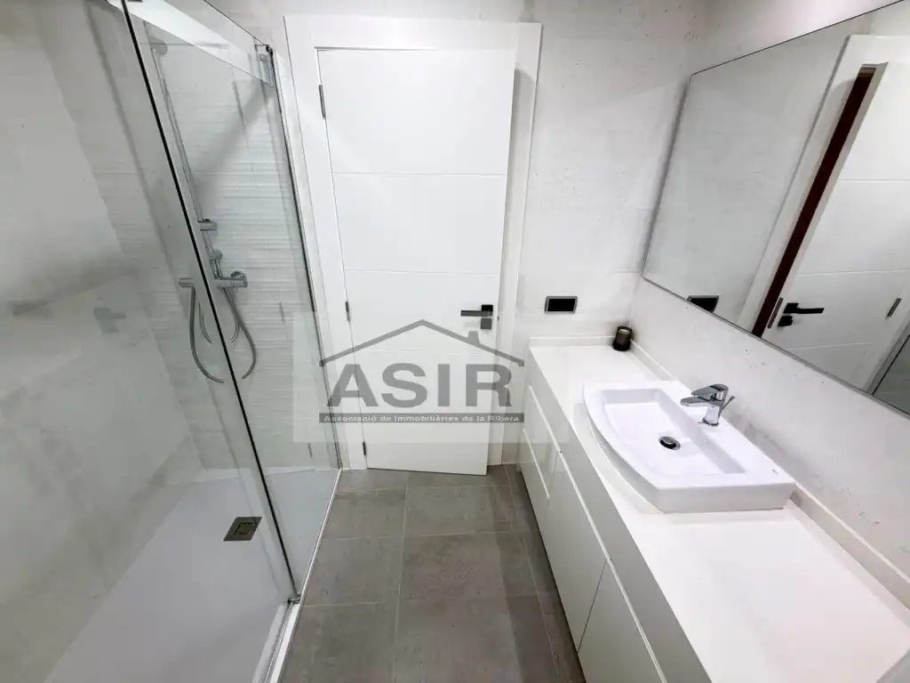 Bathroom of Flat for sale in Alzira