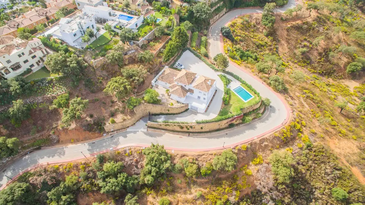 Xalet amb piscina en venda a La Mairena