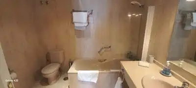 Bany de Àtic en venda en Marbella amb Aire condicionat, Calefacció i Terrassa
