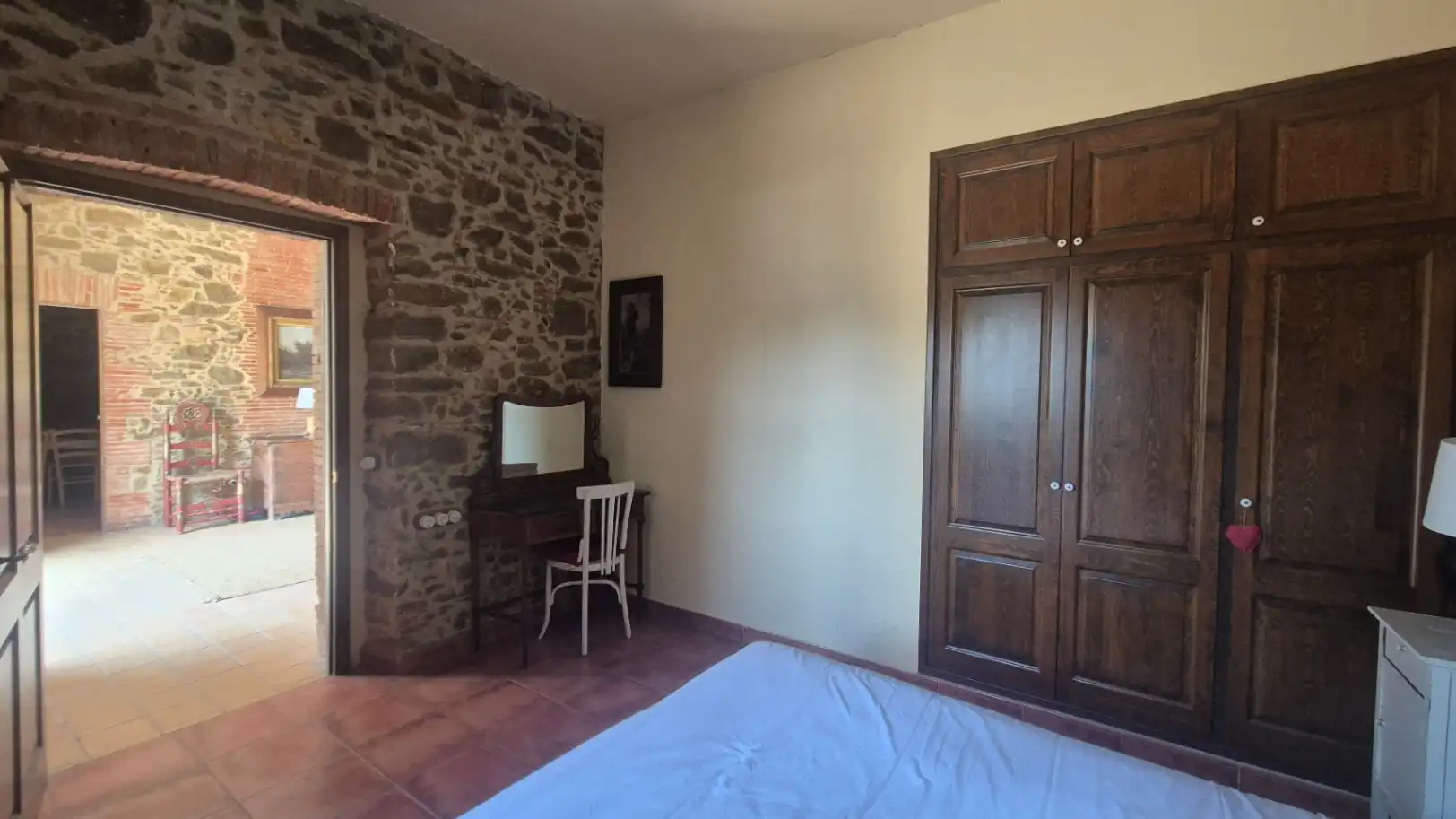 Dormitori de Finca rústica en venda en Verges amb Calefacció, Jardí privat i Terrassa