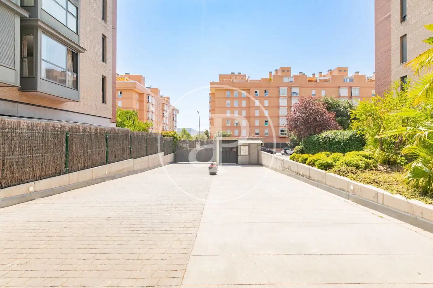 Vista exterior de Piso en venta en Madrid con Aire acondicionado, Calefacción y Jardín privado