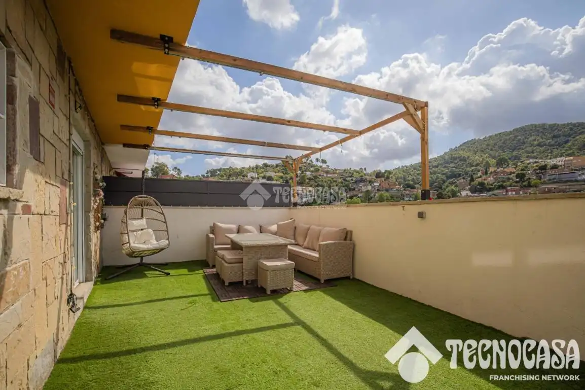 Casa aparellada en venda a Sant Vicenç Dels Horts, imagen 14