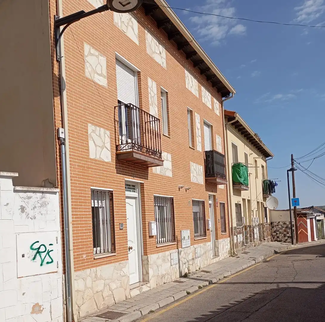 Exterior view of Detached homes for sale in Ciempozuelos  with Air Conditioner, Heating and Terrace