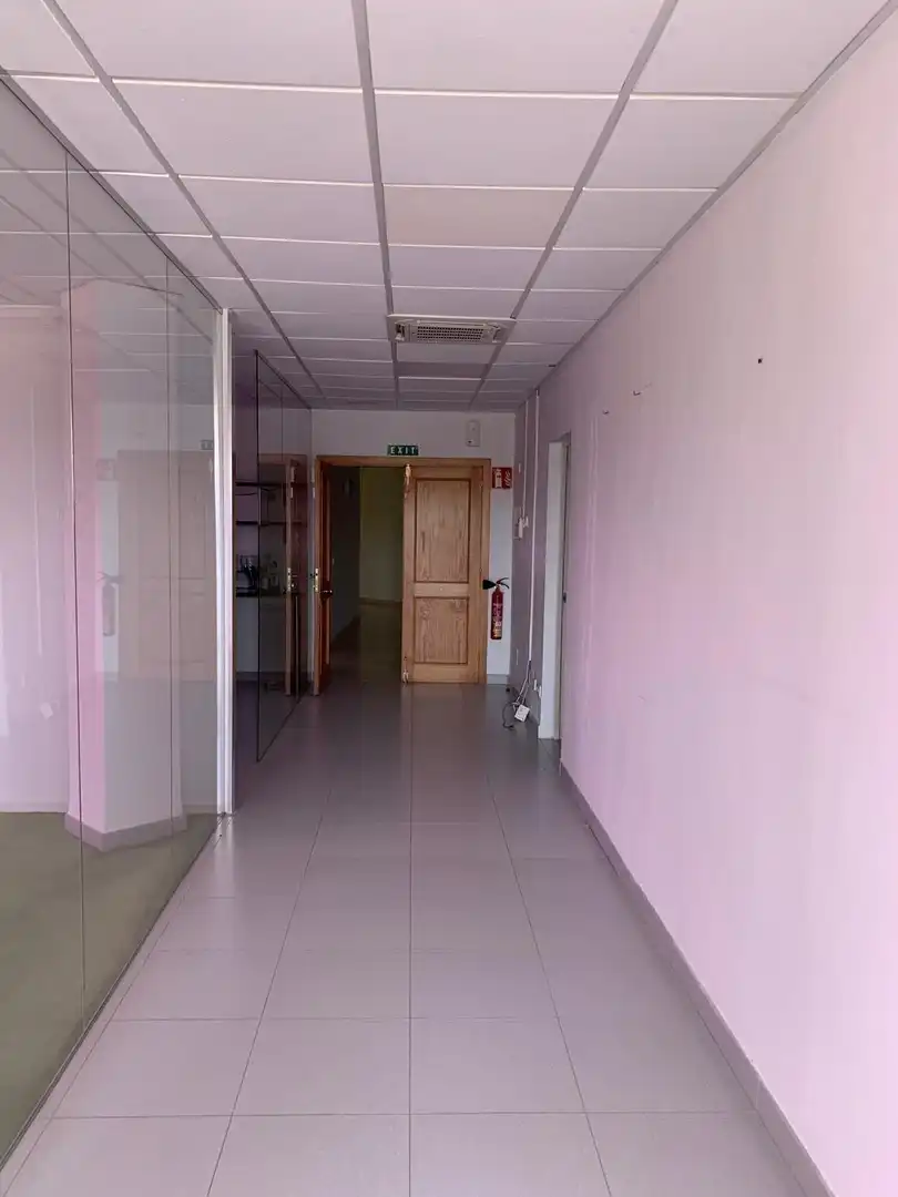 Office for rent in Llucmajor  with Air Conditioner and Heating