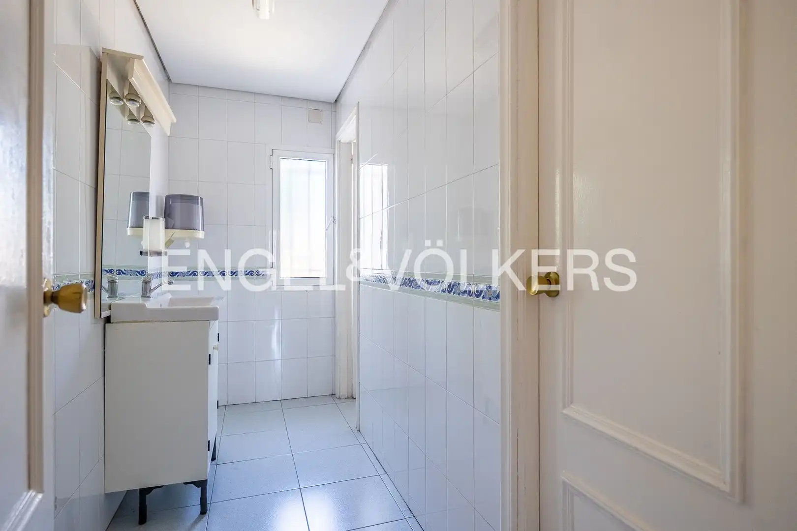 Baño de Casa o chalet en venta en Sevilla con Calefacción y Jardín privado