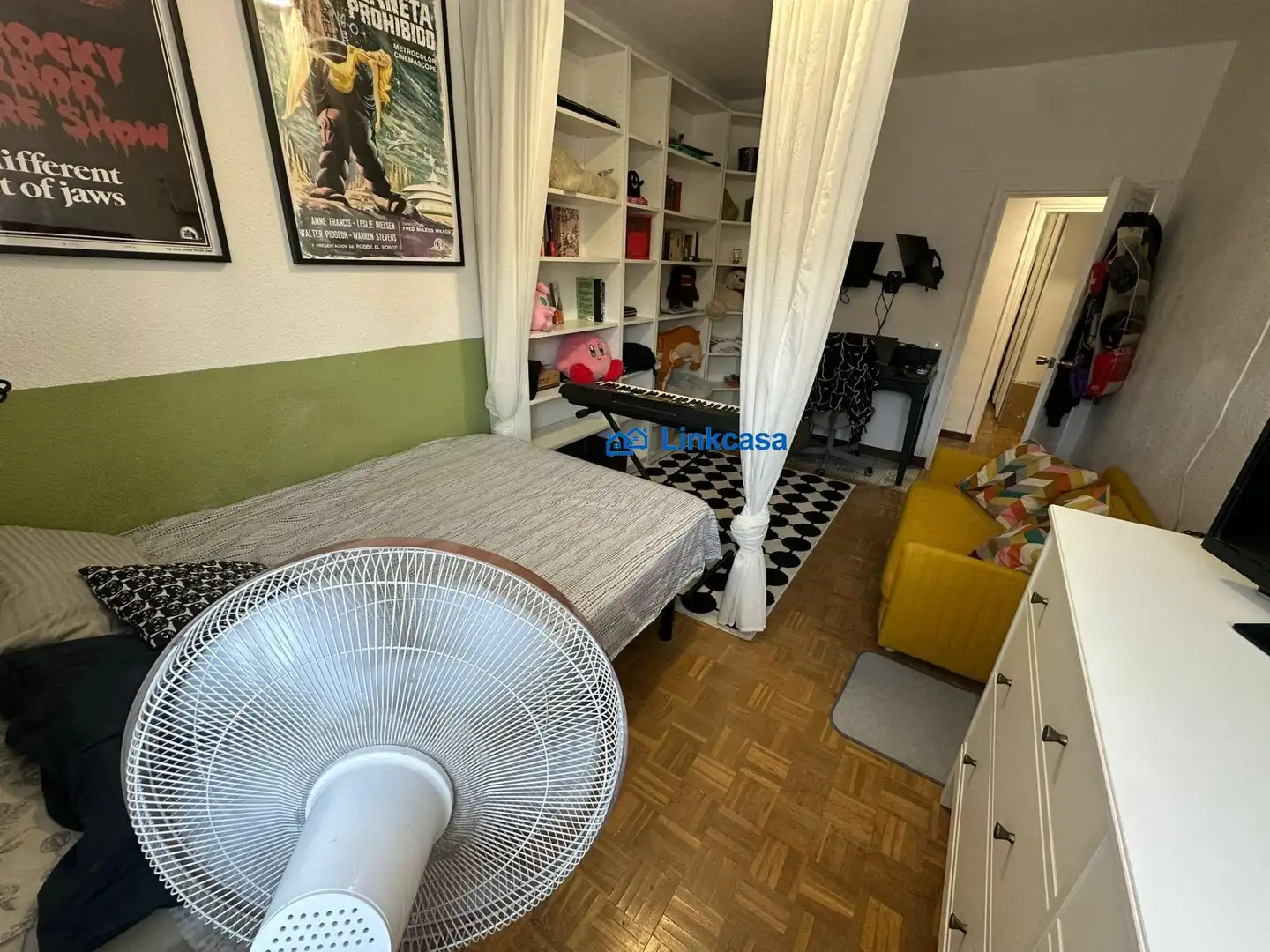 Bedroom of Flat for sale in Madrid  with Air Conditioner, Heating and Parquet flooring
