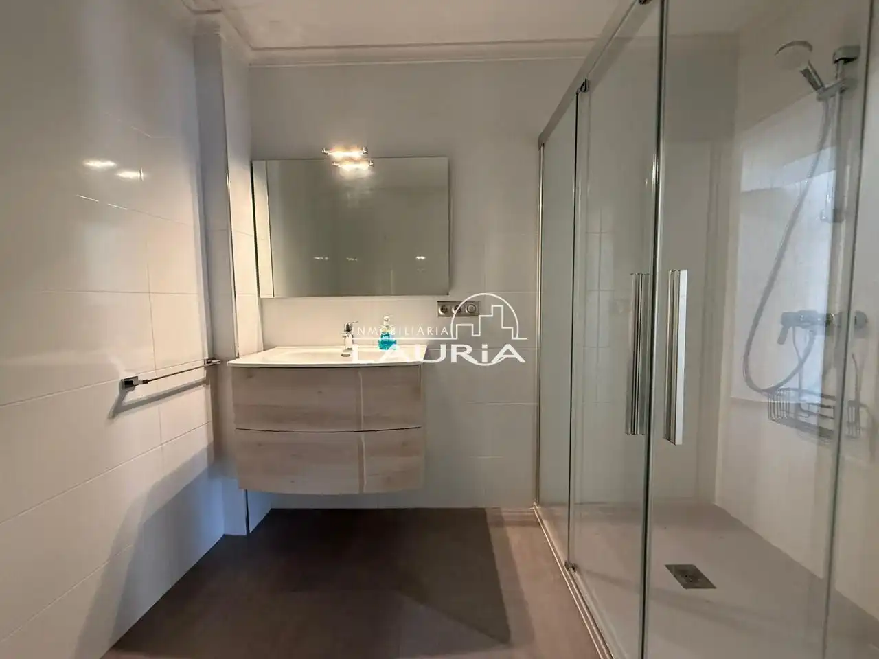 Baño de Finca rústica en venta en Teruel con Calefacción, Jardín privado y Terraza