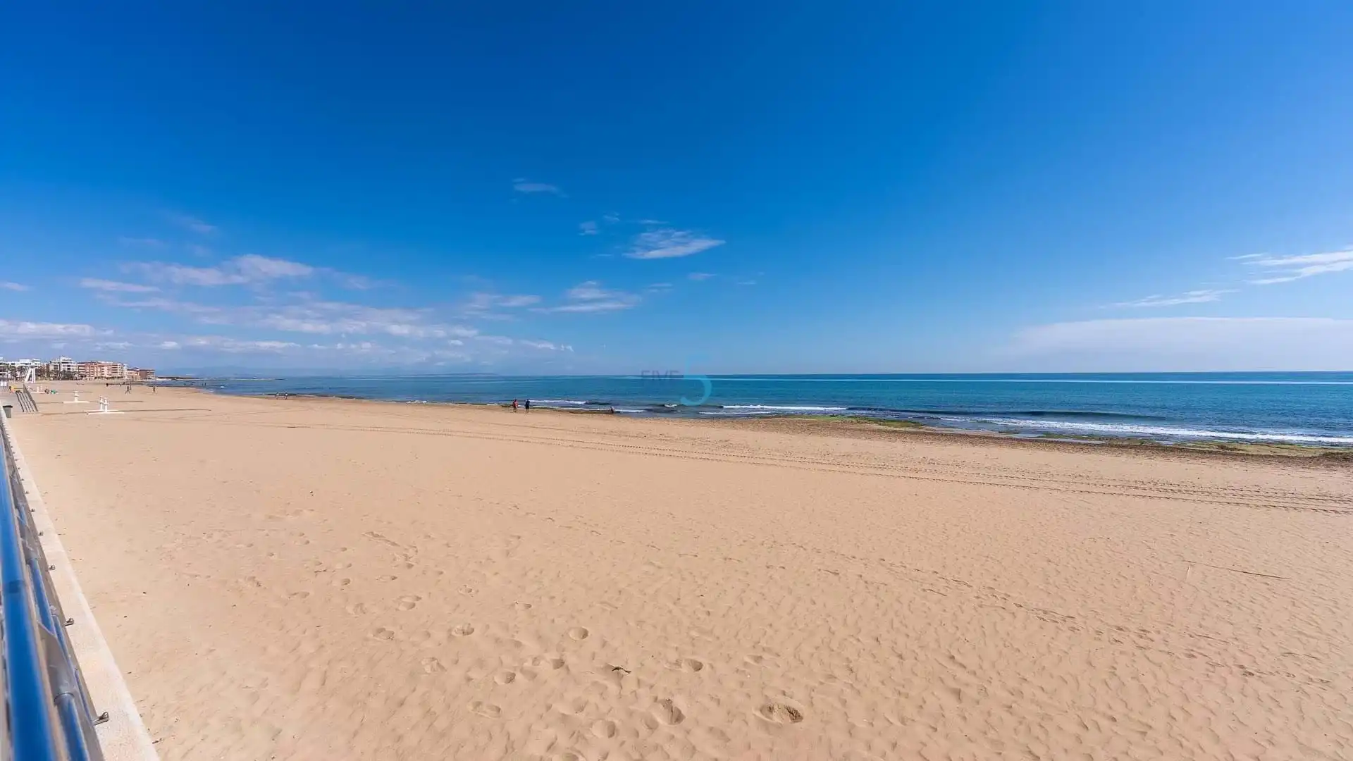 Study for sale in Torrevieja  with Air Conditioner, Heating and Swimming Pool