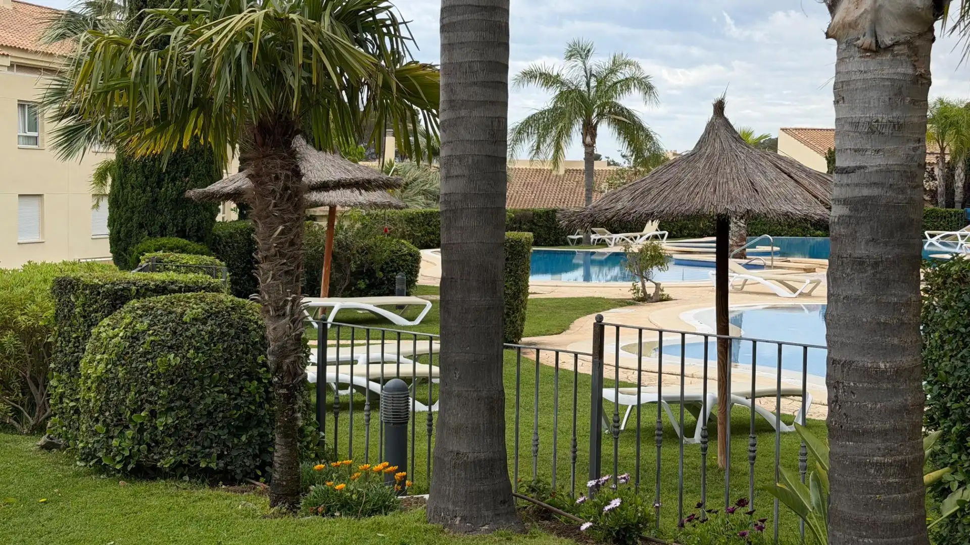 Swimming pool of Flat for sale in Altea