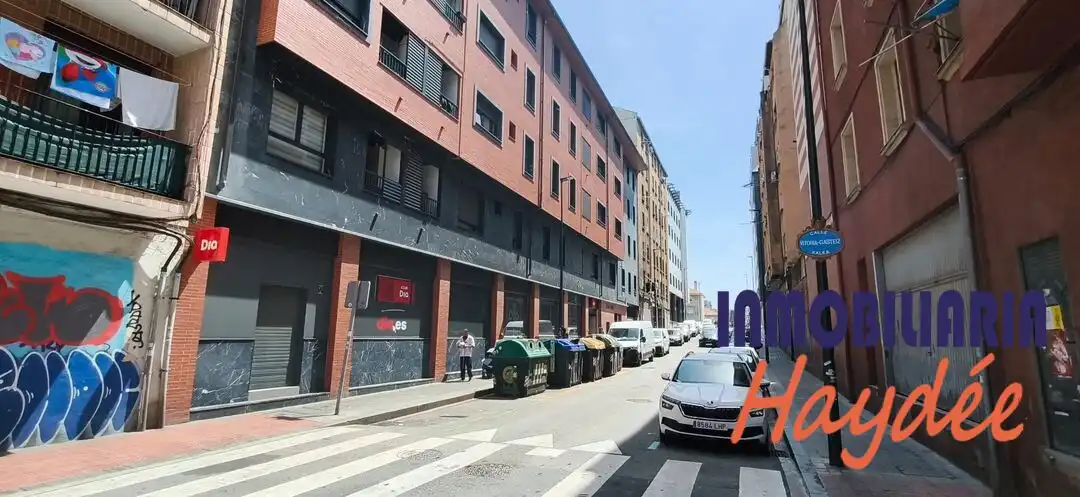 Vista exterior de Local en venta en Bilbao 