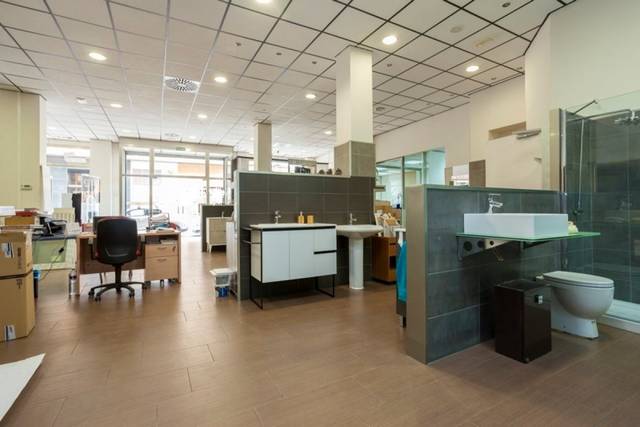 Local comercial en Venta en Calle BALLESTEROS, FLORENTINO, 28 en Las Fuentes