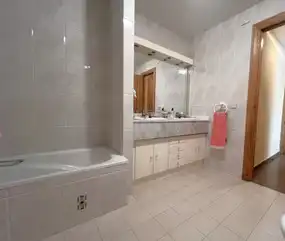 Bathroom of Flat for sale in Tomelloso  with Heating, Storage room and Balcony