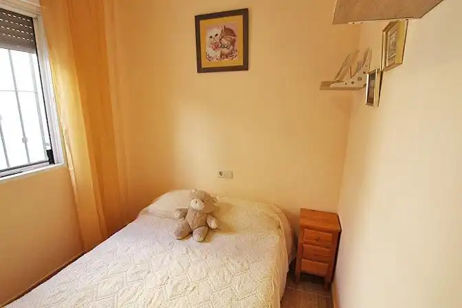 Habitación de Casa o chalet en venta en Guardamar del Segura con Aire acondicionado, Jardín privado y Terraza