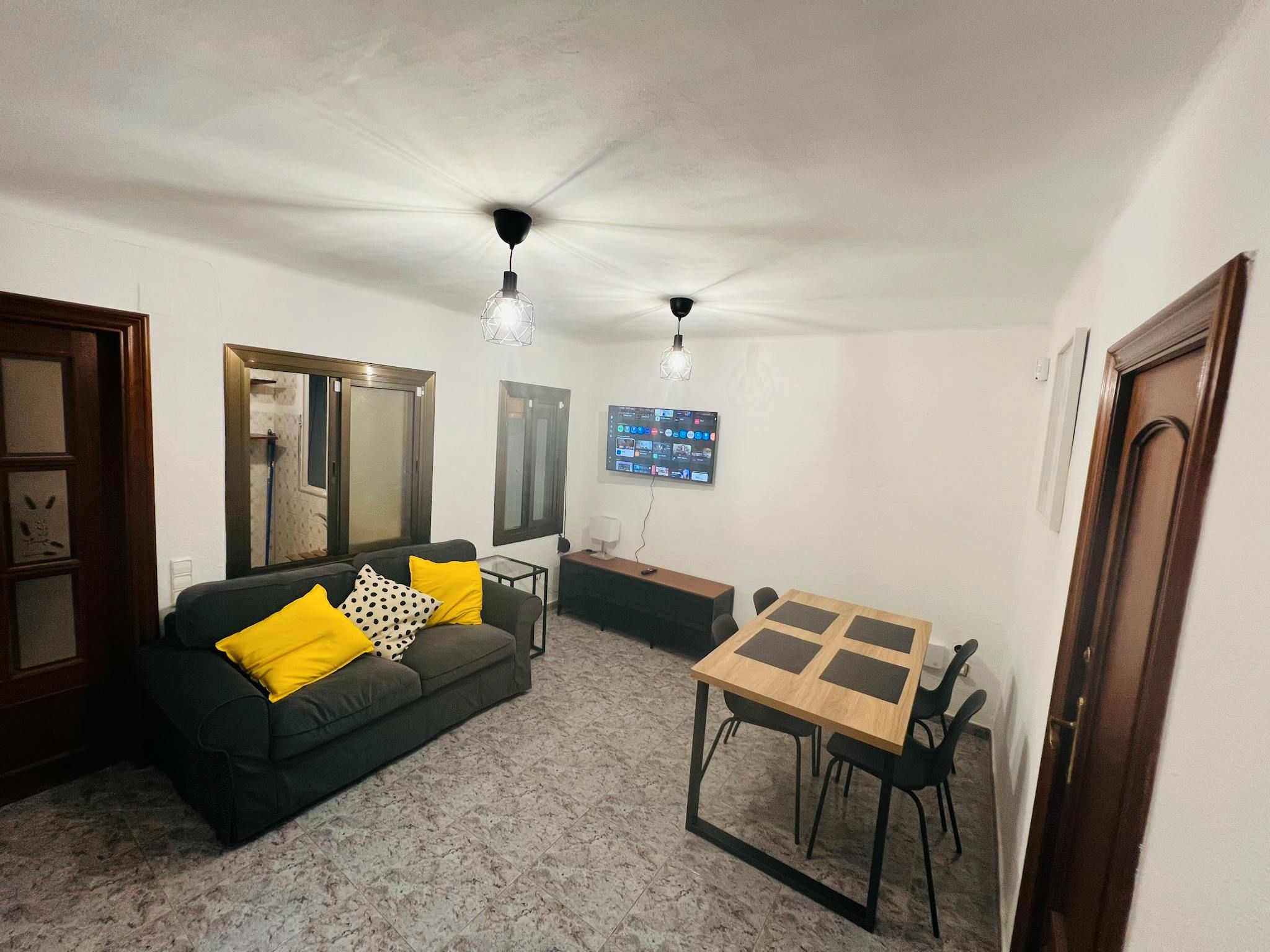Living room of Flat to rent in L'Hospitalet de Llobregat  with Air Conditioner, Heating and Washing machine