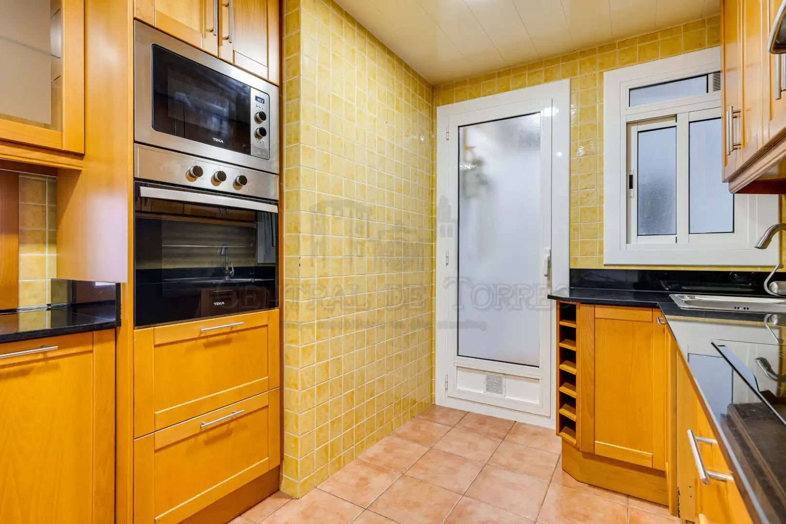 Kitchen of Flat for sale in Sant Cugat del Vallès  with Heating, Parquet flooring and Terrace