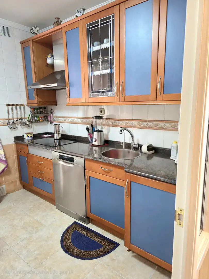 Küche von Einfamilien-Reihenhaus zum Verkauf in Castro-Urdiales mit Heizung, Privatgarten und Parkett