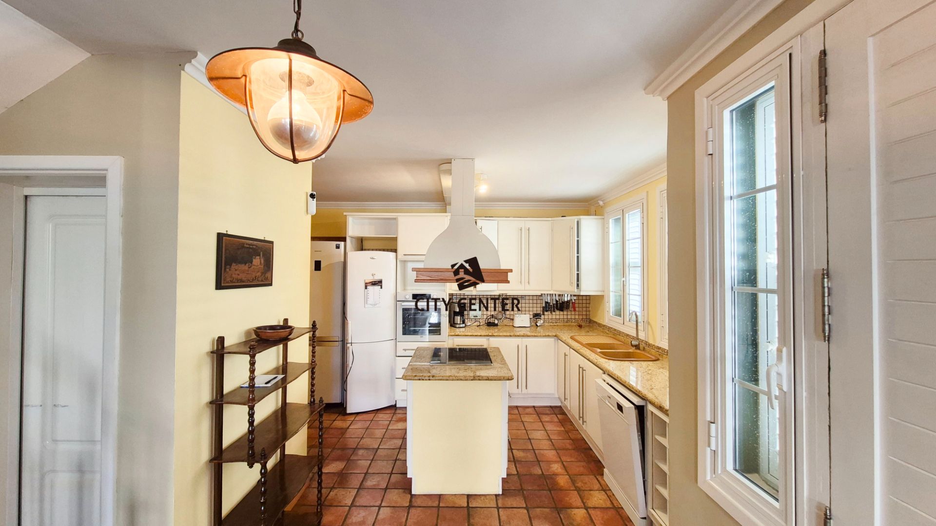 Cuina de Casa o xalet en venda en Arico amb Jardí privat, Parquet i Terrassa